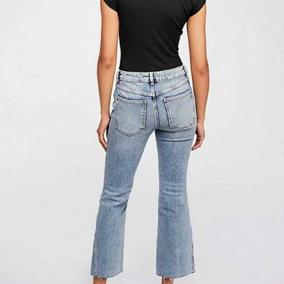 NWT Free People Lightwash Cropped Straight Jeans - Picture 2 of 6